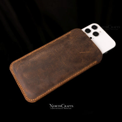 Crazy Horse Leather Phone Pouch for iPhone 17, 16, 15 & 14 Series – Personalized Handmade – NorthCrafts | NorthCrafts