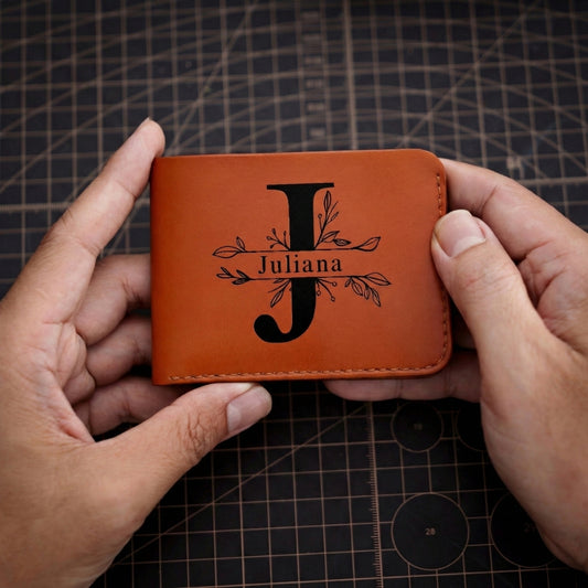 Distressed Leather Minimal EDC Bifold Wallet for Men – Personalized Handmade – NorthCrafts
