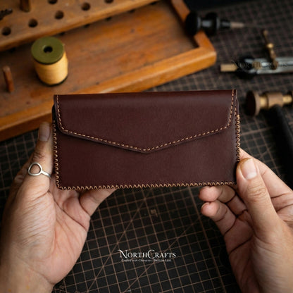 EDC Brown Full-Grain Leather Phone Holster with Belt Loop for Men (iPhone 17, 16 & 15 Series) – Personalized Handmade – NorthCrafts | NorthCrafts