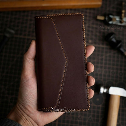 EDC Brown Full-Grain Leather Phone Holster with Belt Loop for Men (iPhone 17, 16 & 15 Series) – Personalized Handmade – NorthCrafts | NorthCrafts