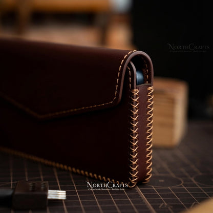 EDC Brown Full-Grain Leather Phone Holster with Belt Loop for Men (iPhone 17, 16 & 15 Series) – Personalized Handmade – NorthCrafts | NorthCrafts
