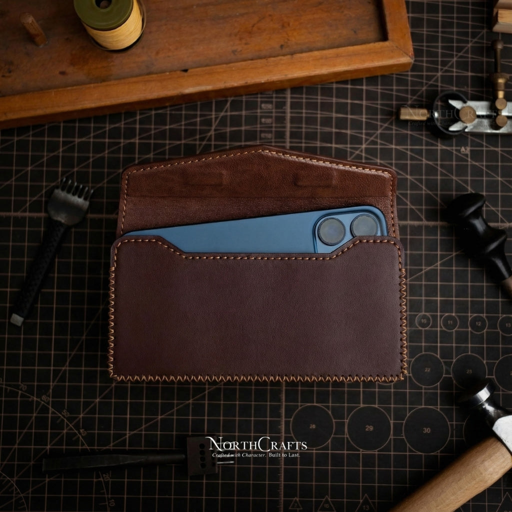 EDC Brown Full-Grain Leather Phone Holster with Belt Loop for Men (iPhone 17, 16 & 15 Series) – Personalized Handmade – NorthCrafts | NorthCrafts