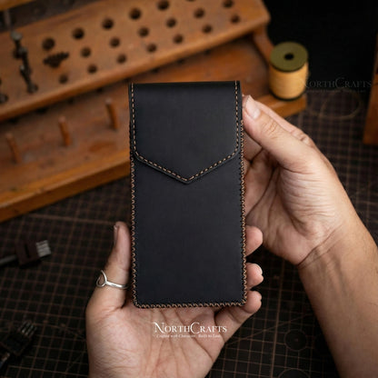 Full-Grain Leather Phone Holster with Belt Loop for iPhone 17, 16, 15 & 14 Series – Personalized Handmade – NorthCrafts | NorthCrafts