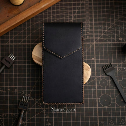 Full-Grain Leather Phone Holster with Belt Loop for iPhone 17, 16, 15 & 14 Series – Personalized Handmade – NorthCrafts | NorthCrafts