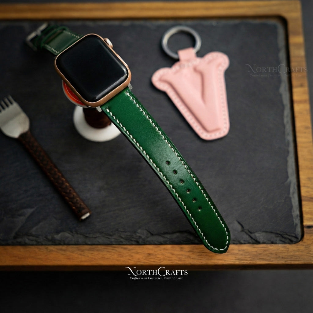 Green Leather iWatch Band (38mm–49mm) for Apple Watch Series SE2, 11, 10, 9, 8 & 7 – Personalized Handmade – NorthCrafts | NorthCrafts
