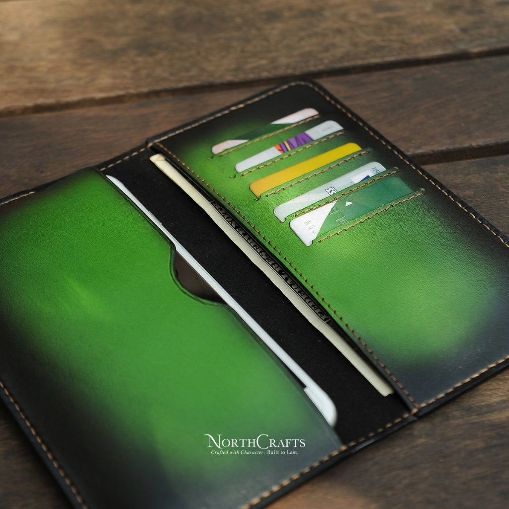 Green Long Leather Wallet with Phone Holder for Men – Personalized Handmade – NorthCrafts | NorthCrafts
