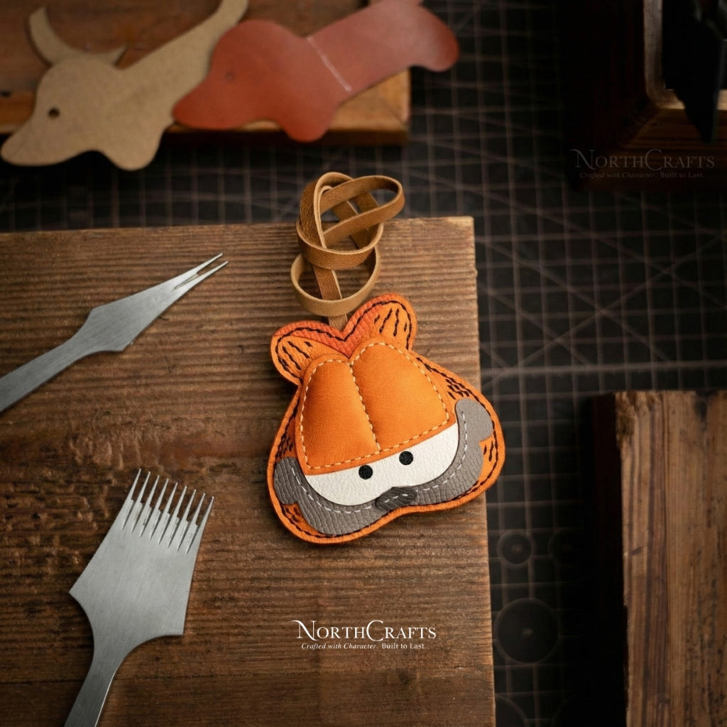 Leather Cartoon Cat Bag Charm for Women – Personalized Handmade – NorthCrafts | NorthCrafts