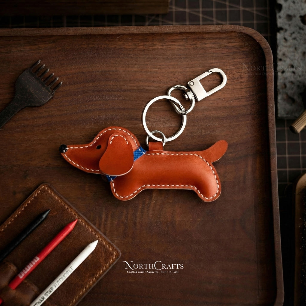 Leather Dachshund Bag Charm – Personalized Handmade – NorthCrafts | NorthCrafts