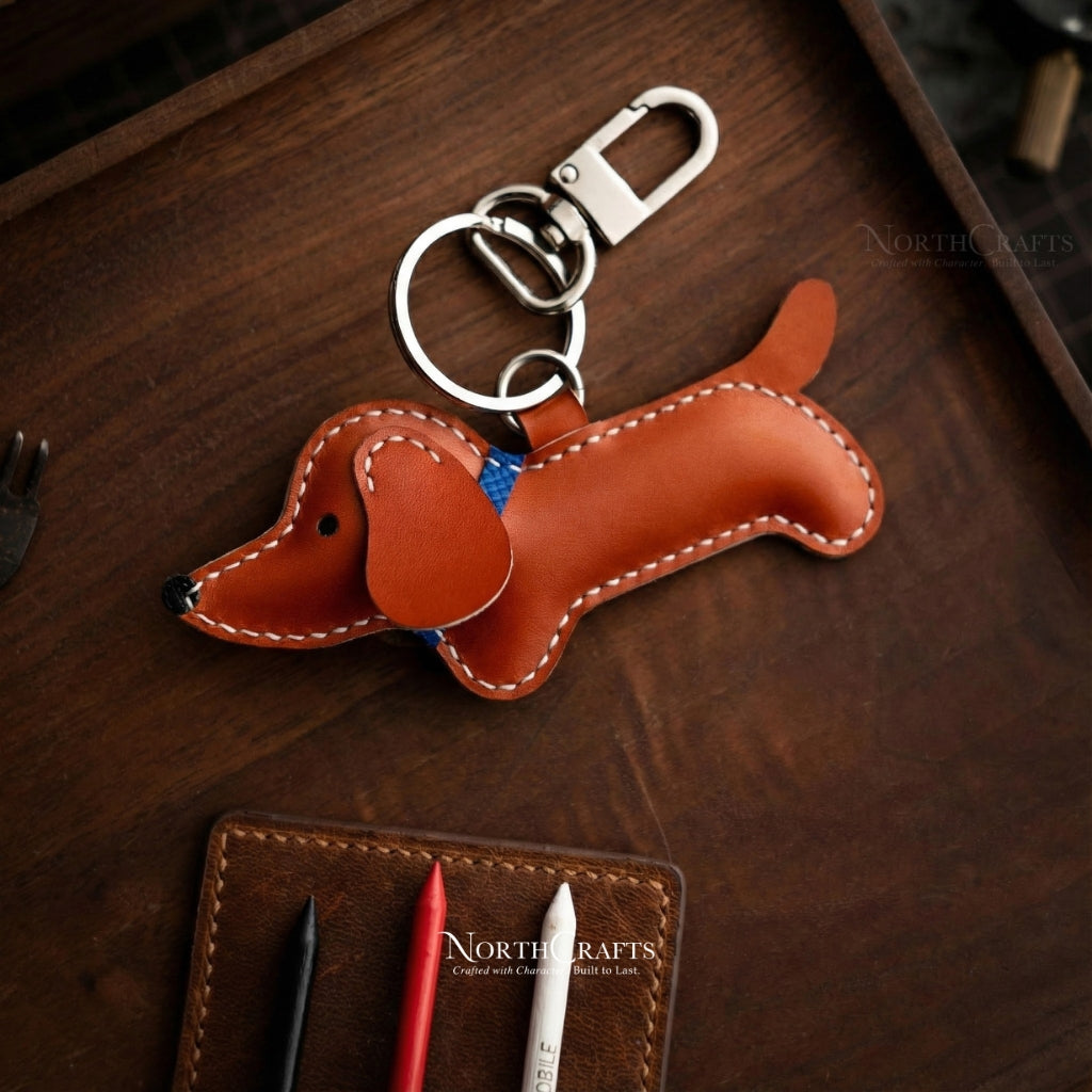 Leather Dachshund Bag Charm – Personalized Handmade – NorthCrafts | NorthCrafts