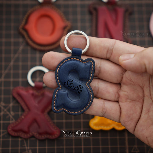 Leather Initial Charm Keychain – Personalized Handmade – NorthCrafts | NorthCrafts