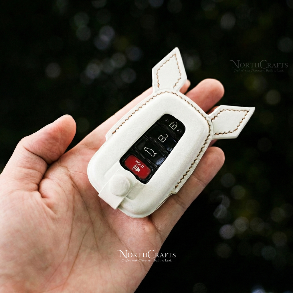 Leather Key Fob Cover for Toyota RAV4, Camry, Corolla, Avalon, C-HR, Prius, GT86 & Highlander (2020–2021) – Personalized Handmade – NorthCrafts | NorthCrafts