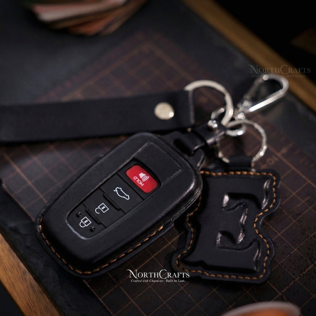 Leather Key Fob Cover for Toyota RAV4, Camry, Corolla, Avalon, C-HR, Prius, GT86 & Highlander (2020–2021) – Personalized Handmade – NorthCrafts | NorthCrafts