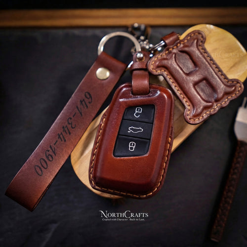 Leather Key Fob Cover for VW Passat, Arteon, Atlas, Golf Alltrack, Jetta, Tiguan & Skoda Magotan – Personalized Handmade – NorthCrafts | NorthCrafts