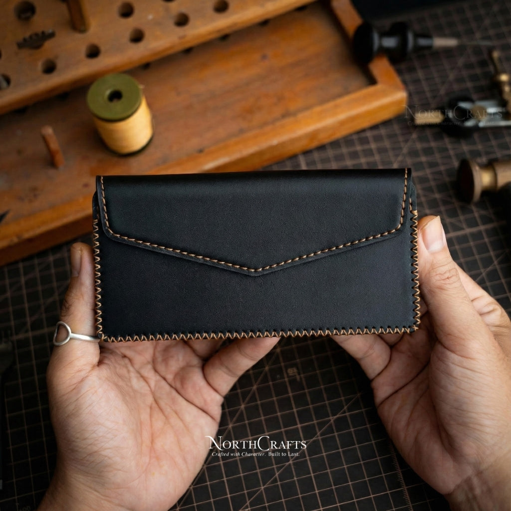Black Full-Grain Leather Phone Holster with Belt Loop for iPhone 17, 16 & 15 Series – Personalized Handmade – NorthCrafts | NorthCrafts