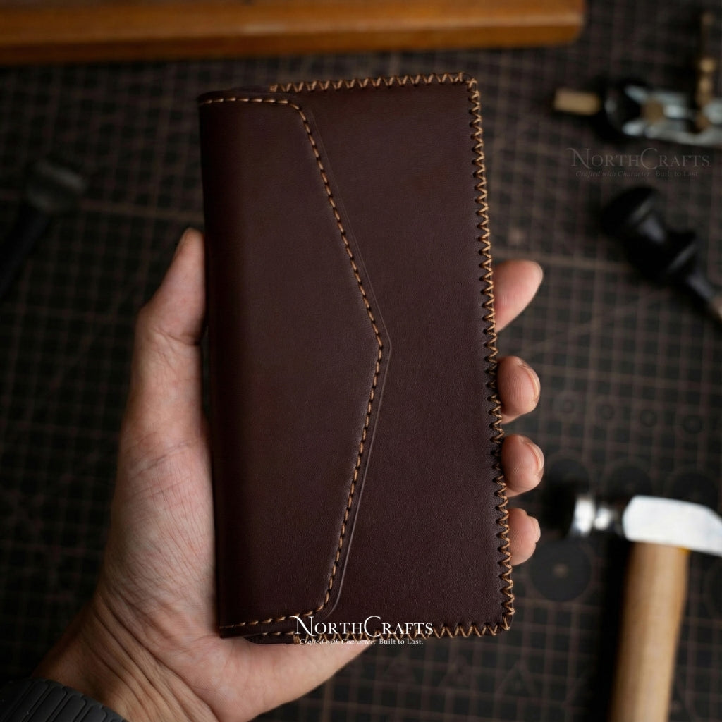 Blue Leather Phone Holster with Belt Loop for iPhone 15 Series, iPhone 16 Series & iPhone 17 Series – Personalized Handmade – NorthCrafts | NorthCrafts