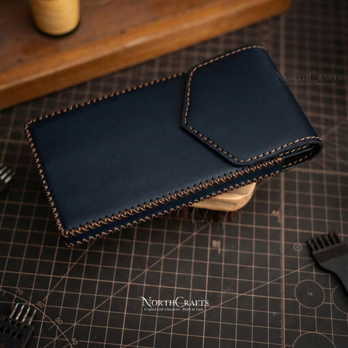 Full-Grain Leather Phone Holster with Belt Loop for Men (iPhone 17, 16, 15 & 14 Series) – Personalized Handmade – NorthCrafts | NorthCrafts