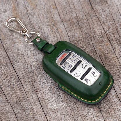 Leather Key Fob Cover for Chrysler Voyager & Pacifica – Personalized Handmade – NorthCrafts | NorthCrafts