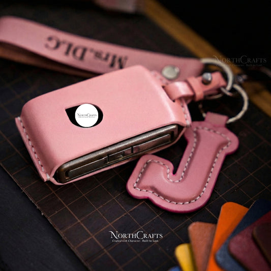 Leather Key Fob Cover for Volvo XC90, XC70, S60, S80, S90, C30, V70 & V90 – Personalized Handmade – NorthCrafts | NorthCrafts
