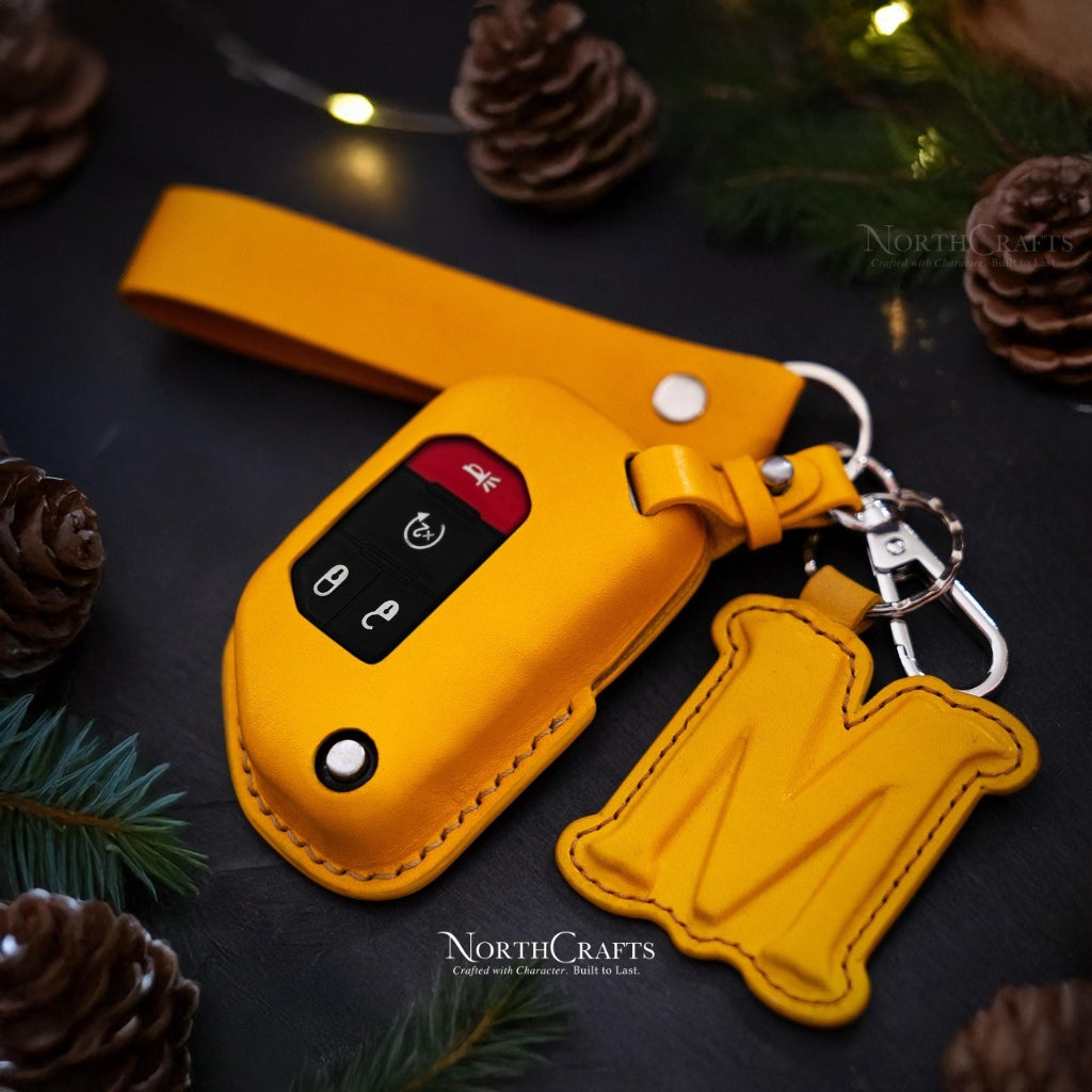 Leather Key Fob Cover with Strap and Initial Charm for Wrangler JL, JLU & Rubicon – Personalized Handmade – NorthCrafts | NorthCrafts