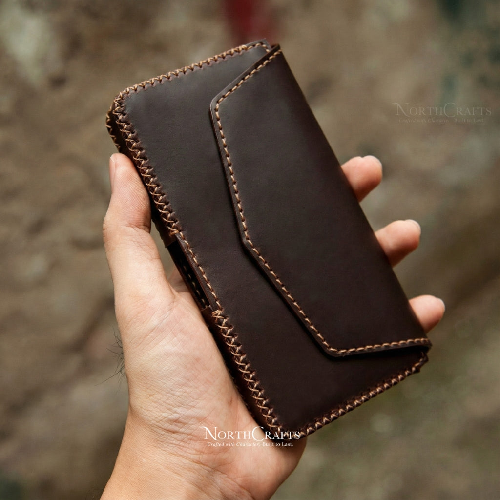 Leather Phone Case with Belt Loop for iPhone 15 Series, iPhone 16 Series & iPhone 17 Series – Personalized Handmade – NorthCrafts | NorthCrafts