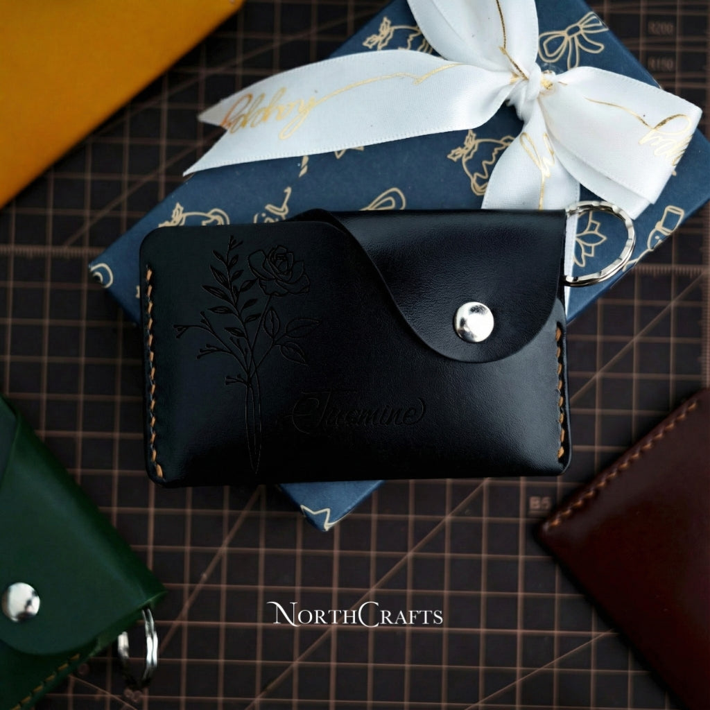 Personalized Handmade Leather Keychain Wallet with Birth Flower – NorthCrafts