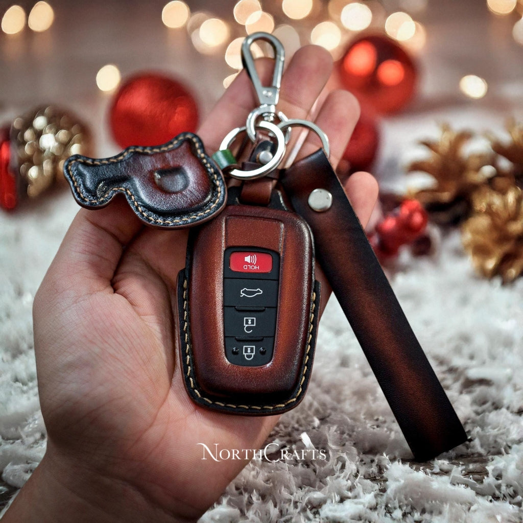 Handcrafted Leather Key Cover for RAV4, Camry, Corolla, Avalon, C-HR, Prius, GT86 & Highlander with Strap & Initial Charm – NorthCrafts