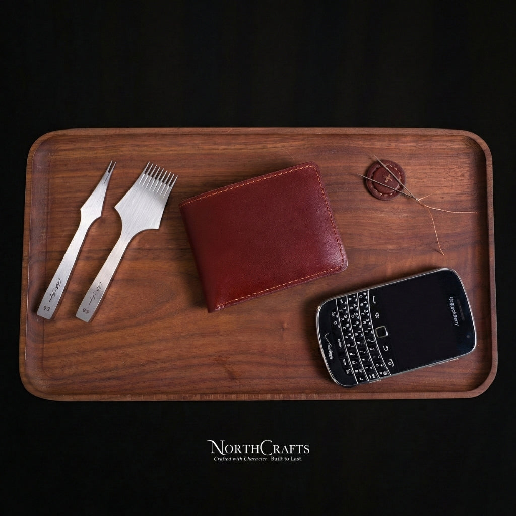 Red Leather Bifold Wallet with Inner Card Slots for Men – Personalized Handmade – NorthCrafts | NorthCrafts